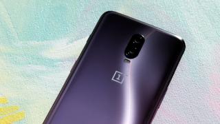OnePlus 6T bifează un nou update software; Îmbunătățiri pentru autonomie și cameră