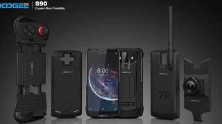 Doogee S90 este primul telefon robust care e şi modular; Are inclusiv gamepad şi walkie talkie
