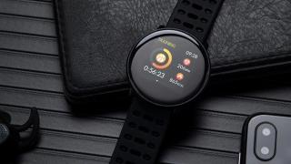 Ceasul inteligent UMIDIGI Uwatch vine cu display OLED, senzor de puls design arătos pentru numai 26 euro pe Cafago.com