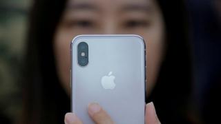 Angajaţi penalizaţi pentru că au iPhone! Se întâmplă în China, la un furnizor Huawei numit MenPad