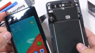 ZTE Nubia X primeşte o disecţie: e uşor de desfăcut, închis la loc şi uşor de reparat (Video)