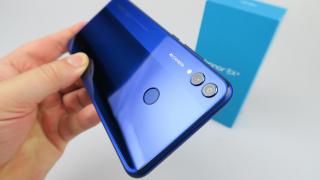 Huawei Honor 8X Unboxing: phablet-ul GPU Turbo pentru gameri, vine cu cameră duală cu AI (Video)