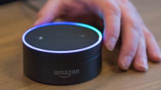 Turul Magazinelor #520: Amazon Echo Dot 2 la preţ mic, laptop Lenovo ieftin, maşină de spălat sub 1000 lei şi reduceri eMAG.ro pentru mâine