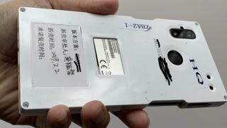 Xiaomi Mi 9 apare iarăși în fotografii, de această dată sub formă de prototip cu 3 camere foto în spate