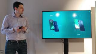 Motorola anunţă planuri şi estimări pentru anul 2019 în România: 100.000 de smartphone-uri vândute, cotă de piaţă de 5%