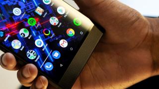 Razer Phone 2 primeşte actualizarea la Android 9.0 Pie, care îi aduce filmare 4K la 60 FPS; Iată ce mai e nou