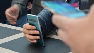 Samsung Galaxy S10+ primeşte prima sa actualizare software; Iată ce e nou