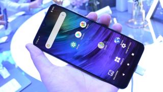 MWC 2019: ZTE Blade V10 - Prezentare hands-on pentru telefonul midrange cu cameră selfie de 32 MP (Video)