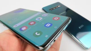 Preț și disponibilitate Samsung Galaxy S10+ în România