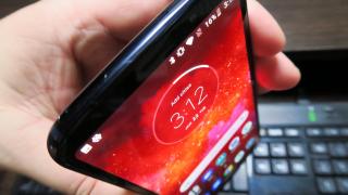 Motorola Moto Z3 Play: Conectivitate avansată, lejer de flagship
