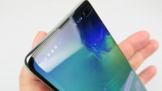 Cât costă să schimbi un display de Samsung Galaxy S10, S10+, S10e; Iată preţurile practicate în România