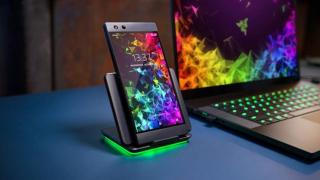 Razer Phone 3 ar putea exista, în ciuda restructurărilor Razer