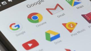 Google forţată de UE să nu mai impună Chrome şi motorul de căutare propriu pe Android