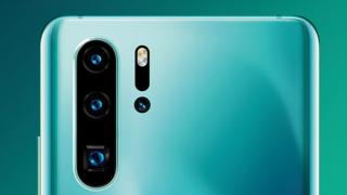 Huawei P30 Pro are dezvăluite noi detalii chiar pe site-ul oficial al companiei; Se confirmă zoom-ul hibrid 10x