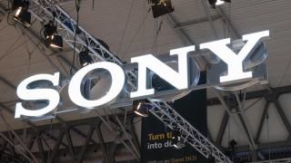 Restructurările și repoziționarea continuă la Sony; Japonezii închid o fabrică de telefoane generatoare de pierderi