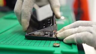Huawei P30 Pro primește o disecție oficială într-un service Huawei; Iată cum se prezintă telefonul la interior
