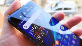 Vivo NEX Dual Display: Două ecrane la preţ de unul, ambele de calitate