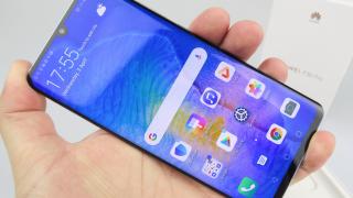 Huawei P30 Pro: Display luminos, colorat, doream mai mulţi pixeli