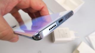 Huawei P30 Pro: Autonomie excelentă, încarcă wireless alte telefoane