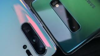 Am comparat Huawei P30 Pro cu Samsung Galaxy S10+, după ce acesta din urmă a primit o actualizarea la cameră cu funcția „Night”