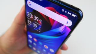 Vivo NEX Dual Display: Conectivitate cu de toate, inclusiv jack audio