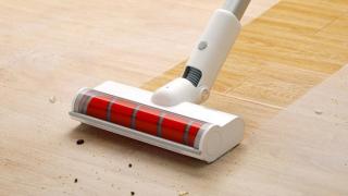 Aspiratorul fără fir Xiaomi Roidmi F8 primește un discount generos pe GeekBuying! Iată cât costă și ce știe să facă