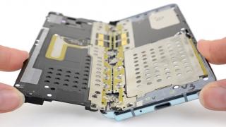 Samsung obligă iFixit să scoată de pe internet disecţia lui Galaxy Fold