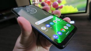 Motorola Moto G7 Plus: Display satisfăcător la mai toate capitolele