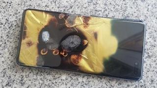 Noi probleme pentru Samsung! Galaxy S10 5G ia foc din senin și se ia în calcul supraîncălzirea
