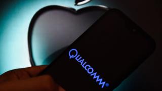 Apple va plăti 4.5 miliarde de dolari către Qualcomm pentru soluționarea disputelor legale și continuarea colaborării pe viitor