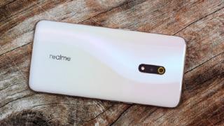 Oppo Realme X își prezintă camera selfie pop-up într-un nou teaser; Vedem și fotografii oficiale