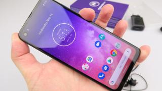 Motorola One Vision Unboxing + Pre Review: telefonul premierelor pentru Motorola, cinematic şi cu accent pe fotografia nocturnă (Video)