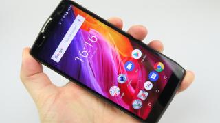 iHunt Titan P11000 Pro: Display marca Sharp şi foarte luminos