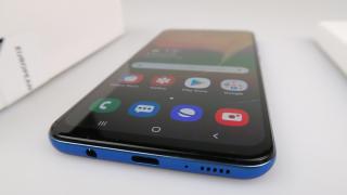 Samsung distribuie un nou update pe Galaxy A50, cu îmbunătățiri pentru fotografii și conexiunile Wi-Fi