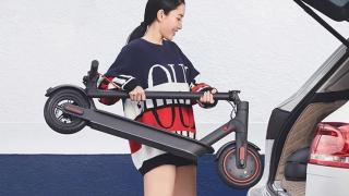 Trotineta electrică Xiaomi Mijia Pro cu autonomie de 45 km primește acum un discount pe TomTop.com