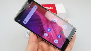 iHunt Titan P6000 Power: Hardware de battery phone tipic, old school