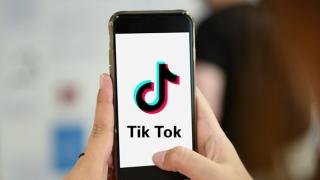 Creatorul TikTok are în plan dezvoltarea unui smartphone în parteneriat cu firma chineză Smartisan