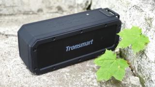 Prezentare Tronsmart Element Force+: Boxă Bluetooth rezistentă la apă ce oferă până la 15 ore playback