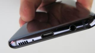 Samsung Galaxy S11 are şanse mari să vină fără jack audio; Apar indicii în acest sens