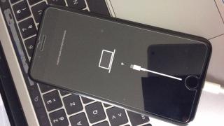 iPhone XI ar putea renunţa la conectorul Lightning în favoarea unui port USB Type-C; Apar indicii in codul iOS 13
