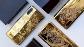 Xiaomi Mi 9 Golden Dragon este o variantă de lux a flagship-ului chinez, cu inserții din aur de 24K