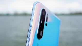 Huawei a fost liderul pieței smartphone premium din China, în primul trimestru al anului; Apple cade pe locul secund
