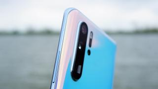 Componentele lui Huawei P30 Pro costă 364 de dolari, doar 0.9% sunt din SUA