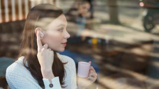 Sony lansează căștile true wireless WF-1000XM3, cu anulare a zgomotului avansată