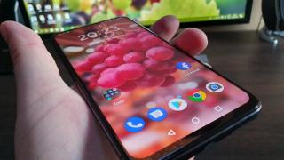 ASUS ZenFone 6: Acustică stereo, aproape de suta de decibeli râvnită