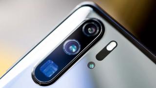 Xiaomi ar lucra la un telefon cu cameră periscop pentru zoom, în stil Huawei P30 Pro; Iată schiţe din brevet