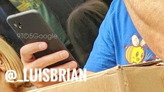 Google Pixel 4 apare din nou în public, în mâna cuiva; Îl vedem acoperit de o husă şi cu camerele clar delimitate