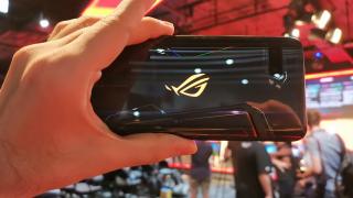ASUS își forțează șansa, lansează cel mai puternic telefon al momentului; ROG Phone 2 își dezvăluie detaliile într-un clip video detaliat