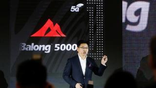 Modemul 5G Huawei este mai mare și mai puțin eficient decât cel Qualcomm, potrivit unei disecții IHS Markit