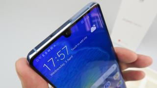 Huawei P30 și P30 Pro primesc o nouă actualizare software: mod Super Night pentru selfie, patch de securitate pe august